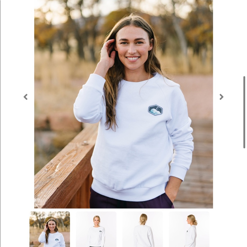 ZYIA white mountain patch crew neck sweatshirt